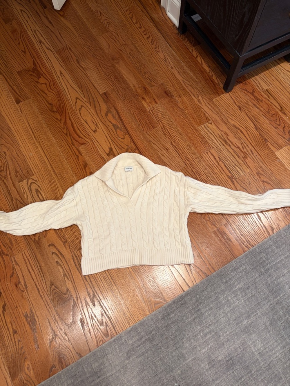 Aritzia Cream Cable-Knit V-Neck Sweater